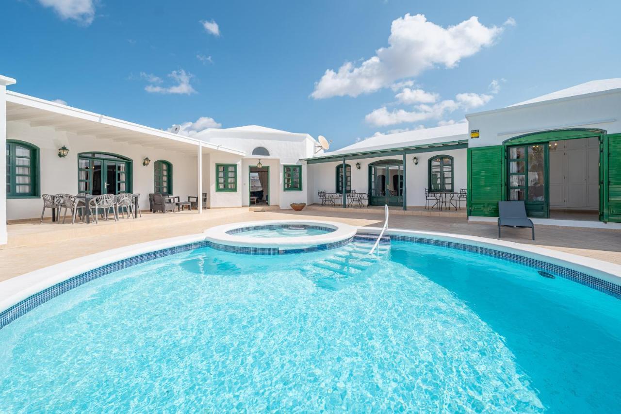 Villa Milan Puerto del Carmen  Exterior photo